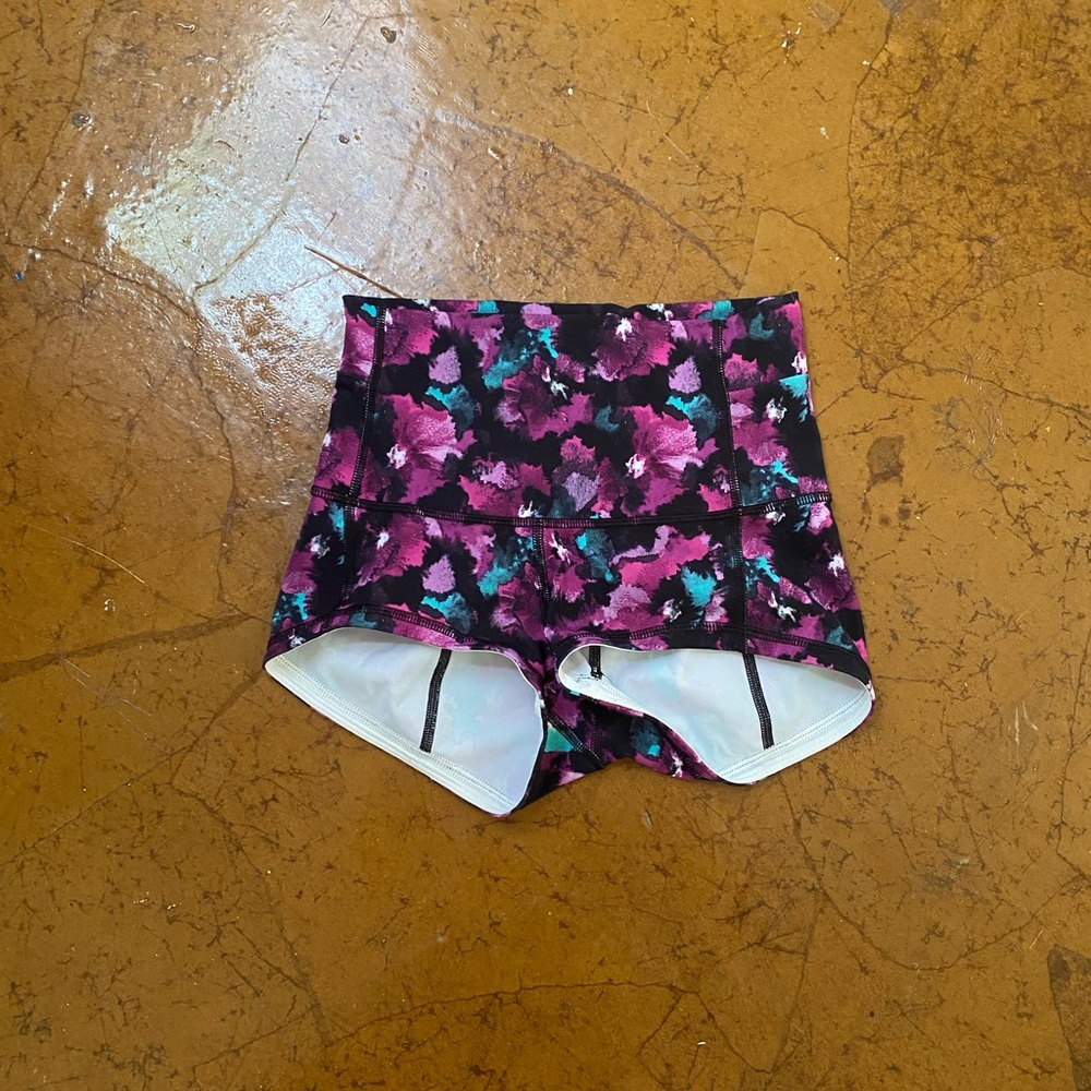 Lululemon Boogie Midnight Bloom Shorts